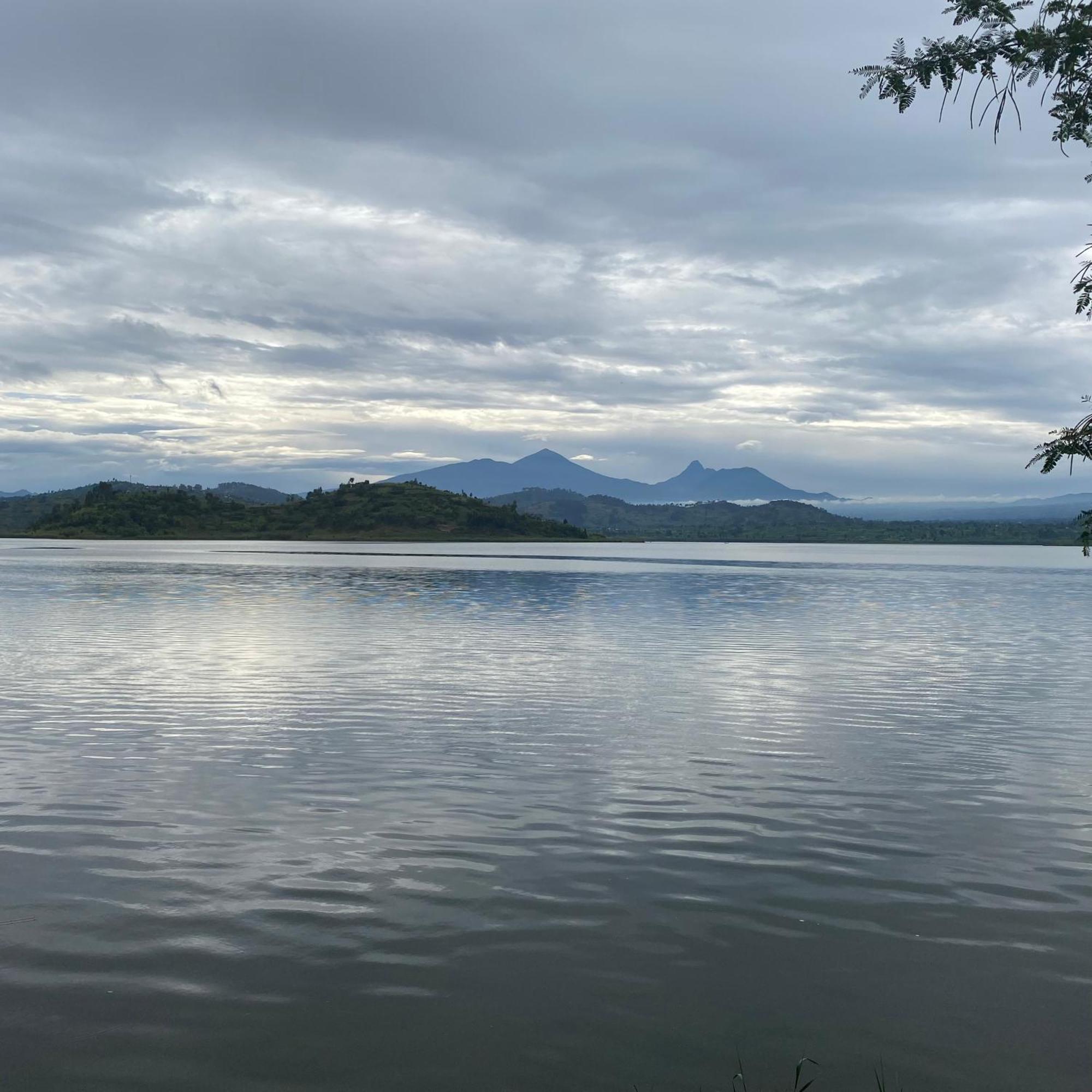 รูฮอนโด บีช รีสอร์ท Ruhengeri ภายนอก รูปภาพ